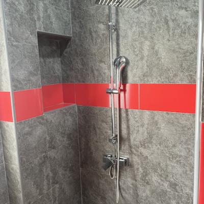 Bathroom Guestroom 1